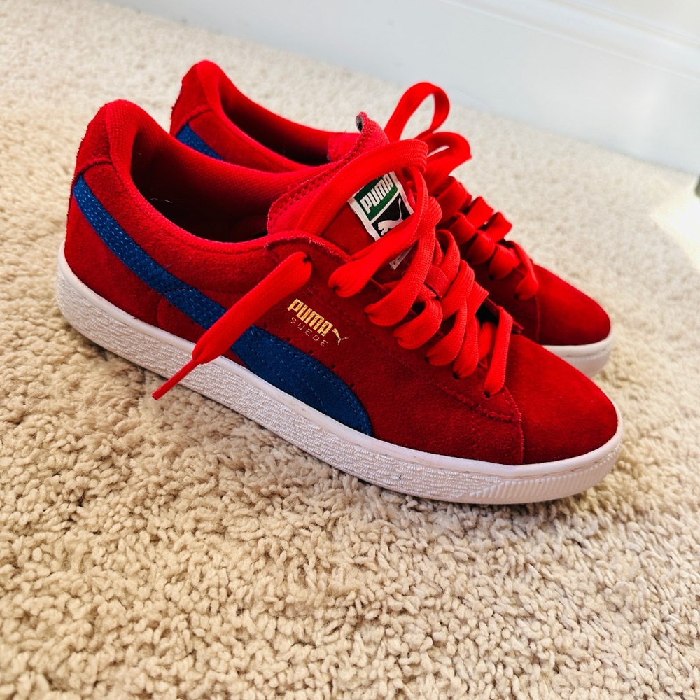 Puma Classic Red & Blue Suede Sneakers Size 6 Big Kids Fits Woman Size 8